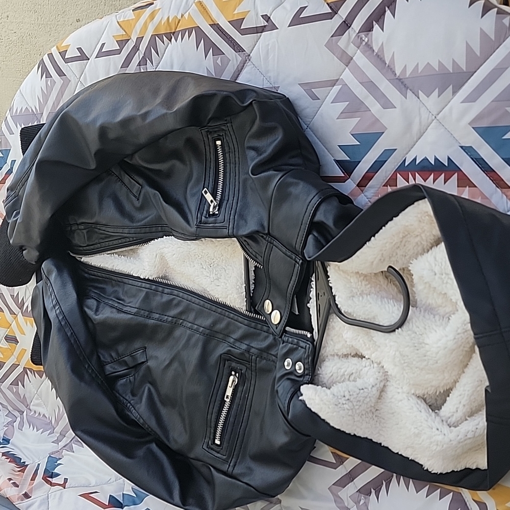 Leather jacket - Picture 3 of 3